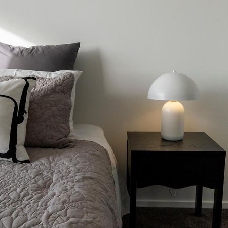 Luxury 2 Bed Townhome In Cbd Christchurch Exterior foto