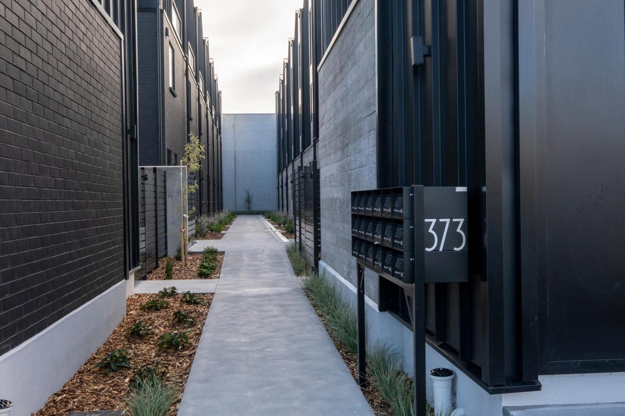 Luxury 2 Bed Townhome In Cbd Christchurch Exterior foto